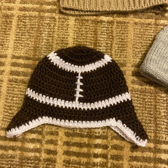 NWOT Turkey/Football/Crown Knit Baby Hats Infant - Picture 4 of 7